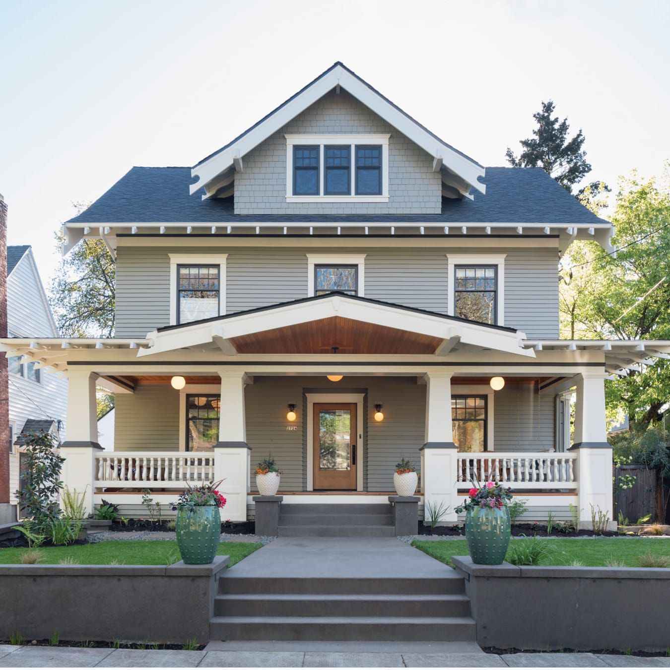 Time, weather, and wear can take a serious toll on your property’s exterior. At Tekno Construction, we specialize in restoring buildings to their original charm and structural integrity. Serving residential and commercial properties across NYC, we combine expert craftsmanship with high-quality materials to revitalize exteriors and extend their life — all while maintaining compliance with local building codes.