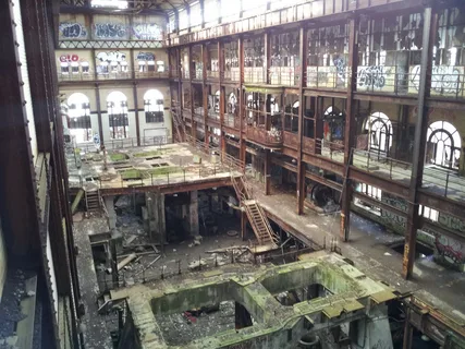 When time, weather and everyday wear start to affect your property the first signs are on the exterior. Tekno Construction provides premium exterior restoration Yonkers NY to homeowners, landlords, and commercial property owners to repair and renew their buildings with quality workmanship. We are a trusted construction company in Yonkers and surrounding New York areas that combines advanced techniques, top quality materials and understanding building conditions to produce quality exterior work. We provide complete solutions for facade restoration in masonry restoration Yonkers NY and wall repair, brick restoration and concrete restoration and exterior wall waterproofing.