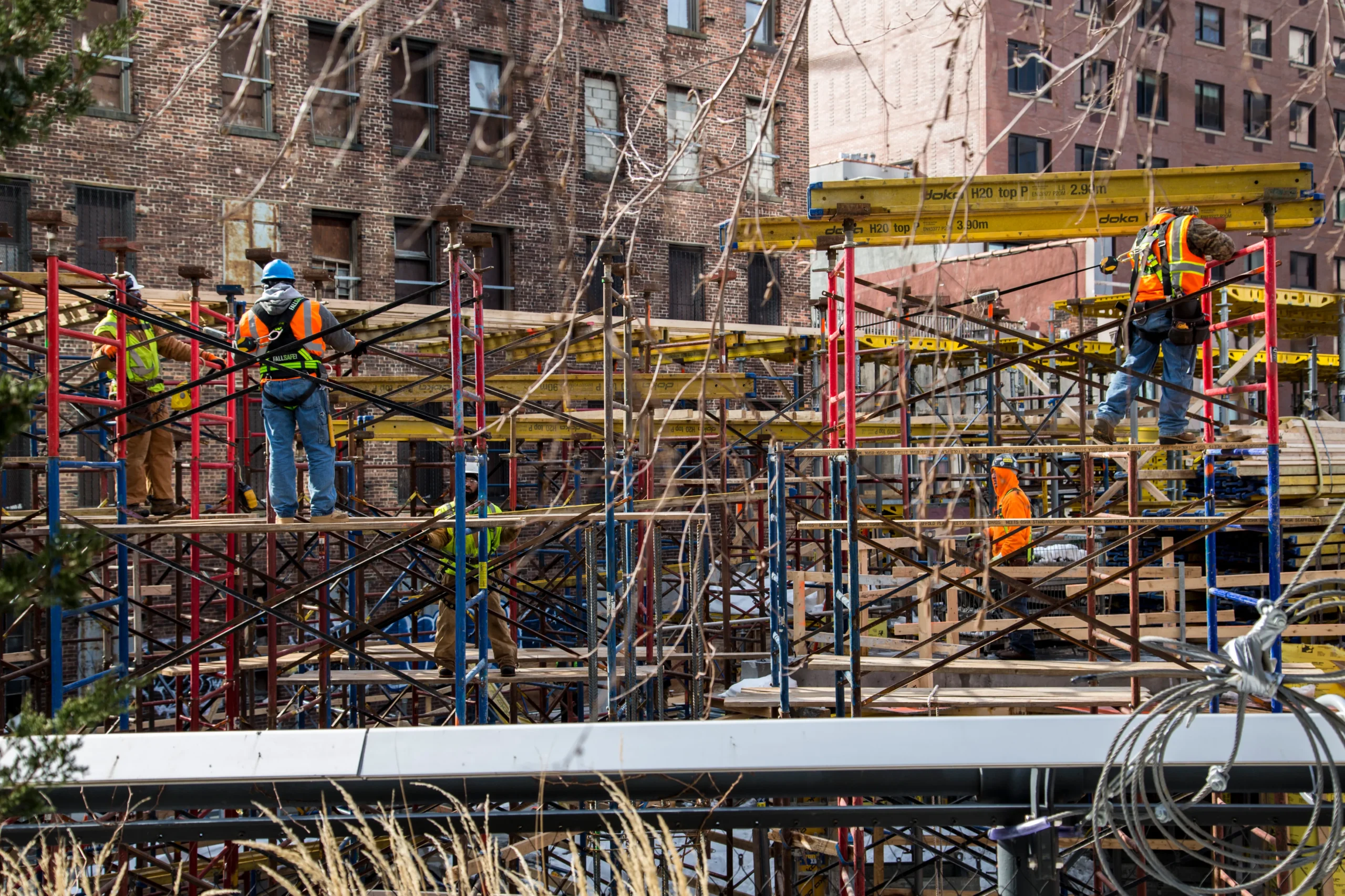 Facing structures, delays, or safety concerns, our Scaffolding Services in Bronx NY deliver solutions. scaffolding contractors Bronx NY handle scaffold installation, rental, erection, and removal for commercial, residential, and construction projects, ensuring safe scaffolding services in Bronx NY every time.